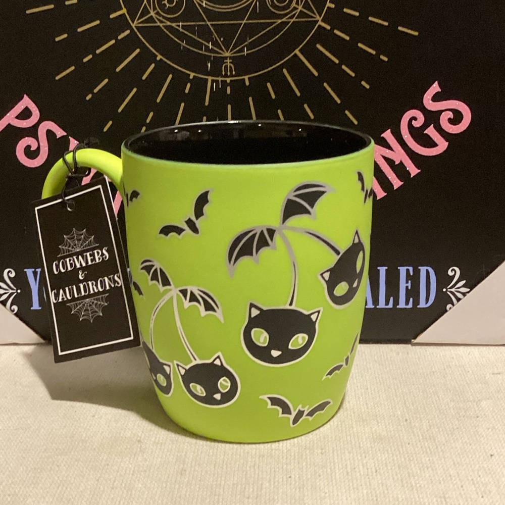 NWT Cobwebs & Cauldrons Halloween Coffee Mug